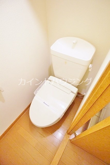 レオパレスアクアマリン トイレ