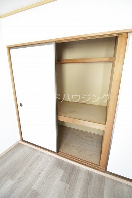 メルヘン三宅B棟 収納