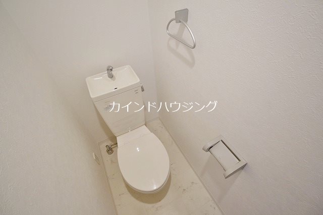 グランエクラ岸里 トイレ