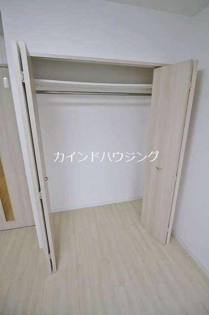 グランエクラ岸里 収納