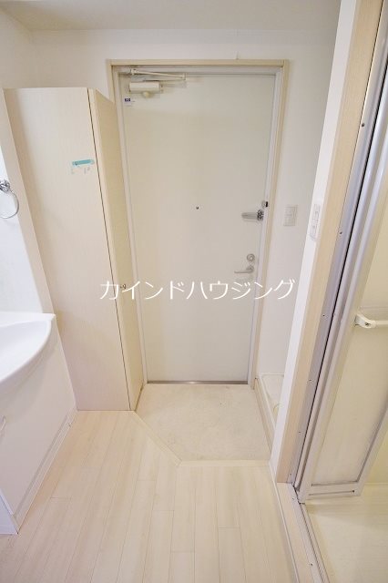 グランエクラ岸里 玄関