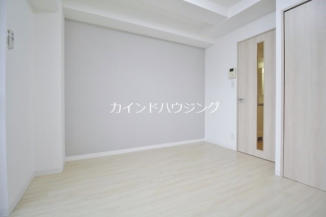グランエクラ岸里 リビング