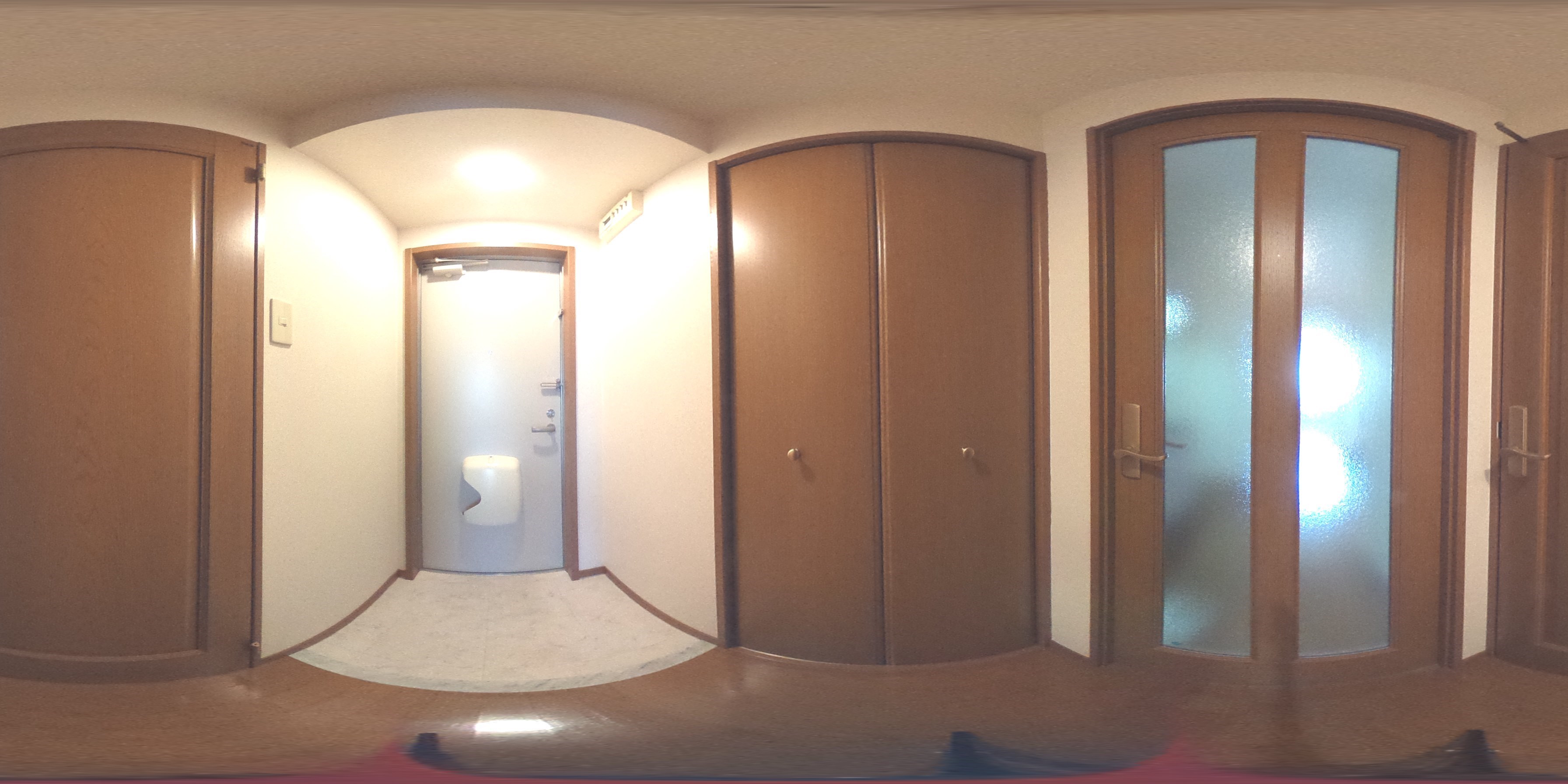 リヴェール弐番館 玄関