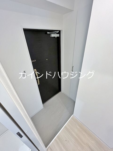 Nu岸里駅前 玄関