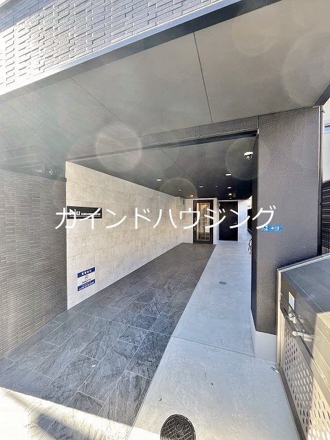 Nu岸里駅前 エントランス