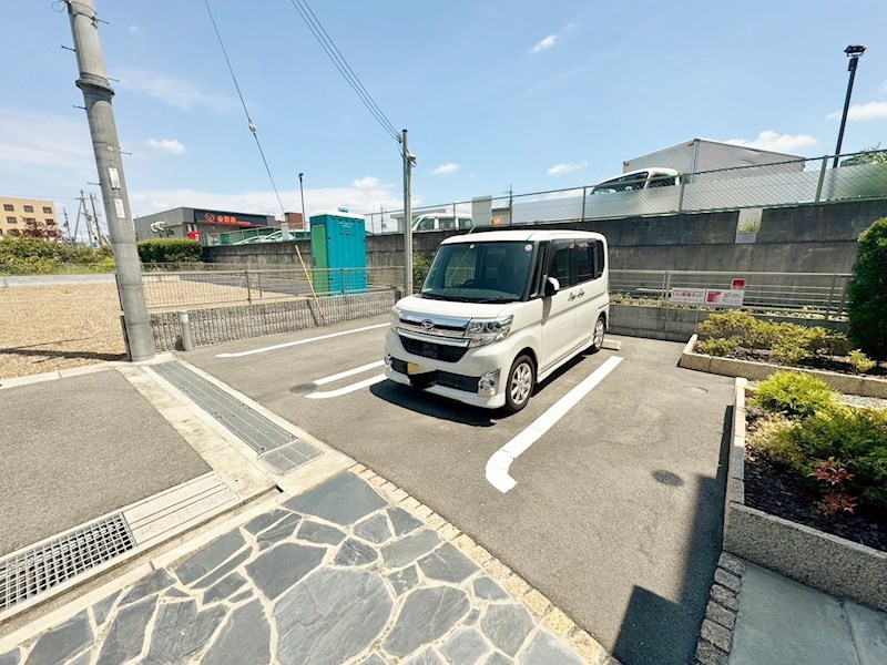 グラン　ベリー 駐車場