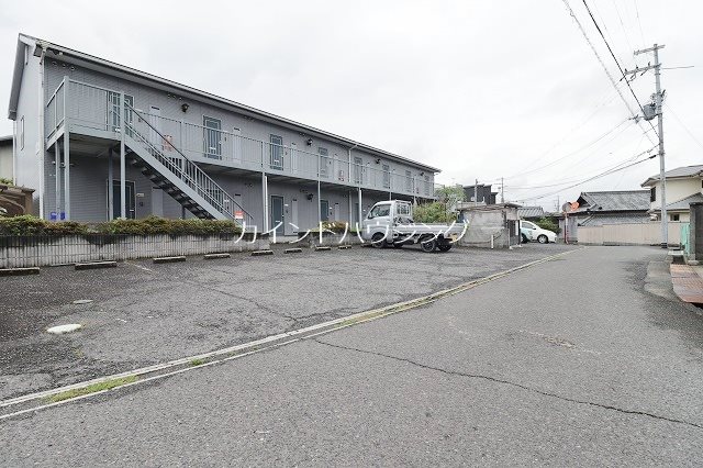 エクセレント中西 駐車場