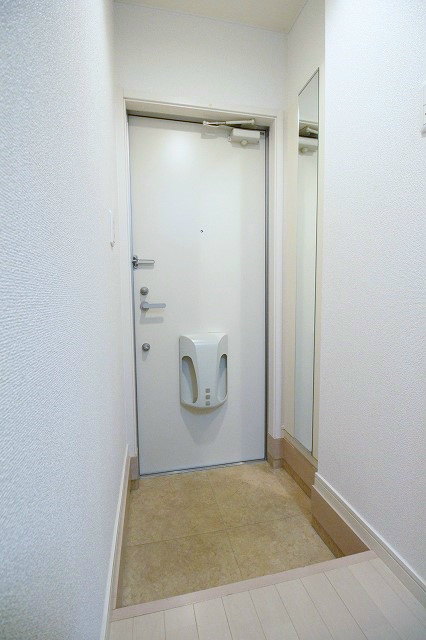 ジェンネ降井 玄関