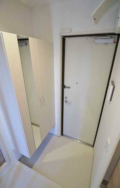 大阪府泉佐野市高松東１丁目 玄関