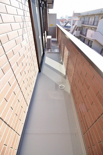 大阪府泉佐野市高松東１丁目 ベランダ
