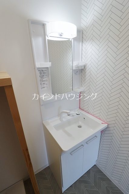大阪府泉佐野市鶴原３丁目 洗面所