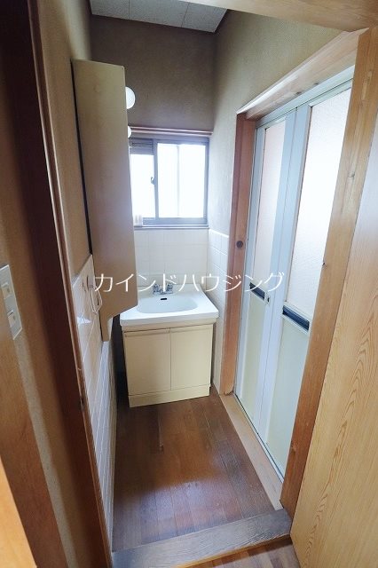 大阪府阪南市和泉鳥取890-7 洗面所