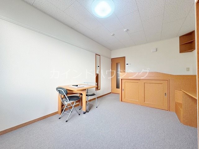 大阪府貝塚市三ツ松 リビング