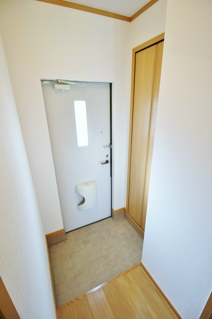 カメーリア１・２号館 玄関