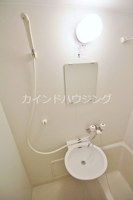 レオパレスみのり 洗面所
