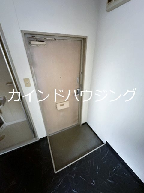 クローバー西住之江 玄関
