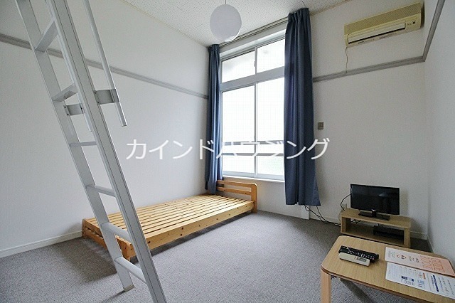 レオパレスロフォス リビング