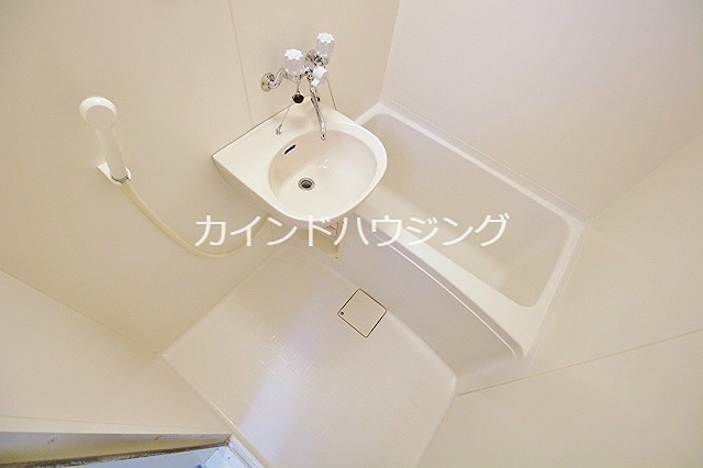 レオパレスロフォス 風呂画像