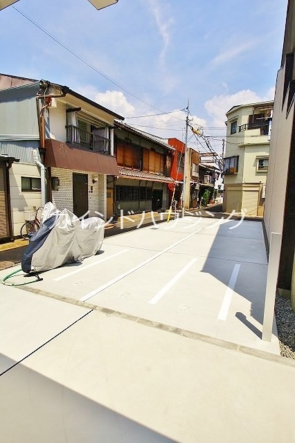 シャーメゾン千本 駐車場