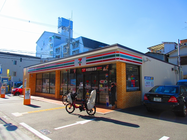 カルム加賀屋 コンビニ