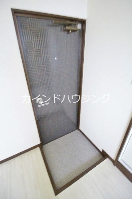 アクティブ岸里 玄関