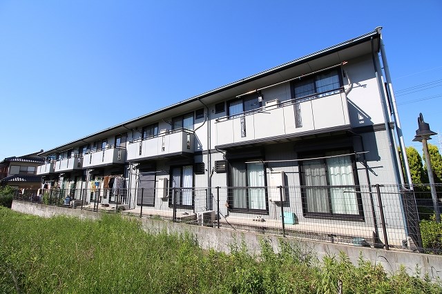 シャイニーシバタⅡ 外観