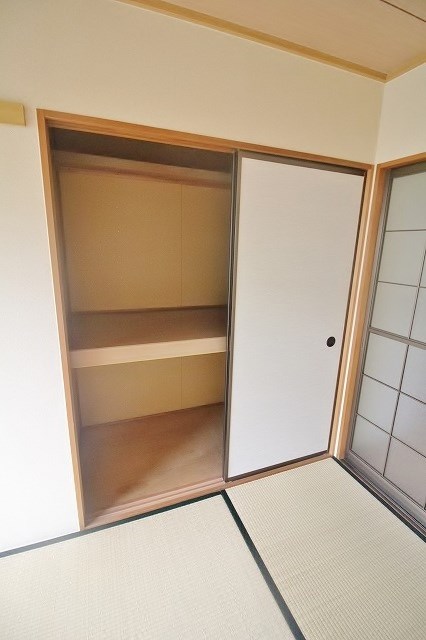 シャイニーシバタⅡ 収納