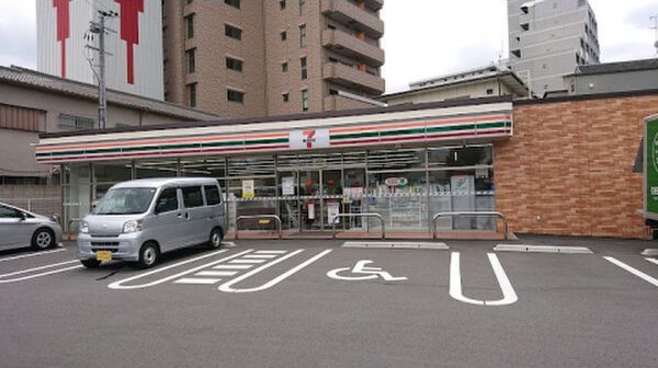 フィールドコート住吉 駐車場