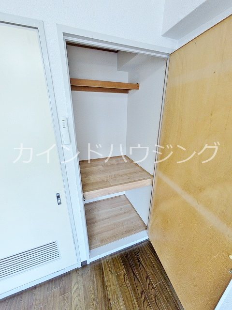 エフアール丸山通 収納