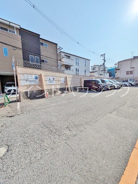 エフアール丸山通 駐車場