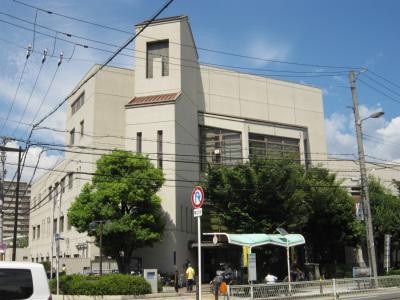 エフアール丸山通 図書館