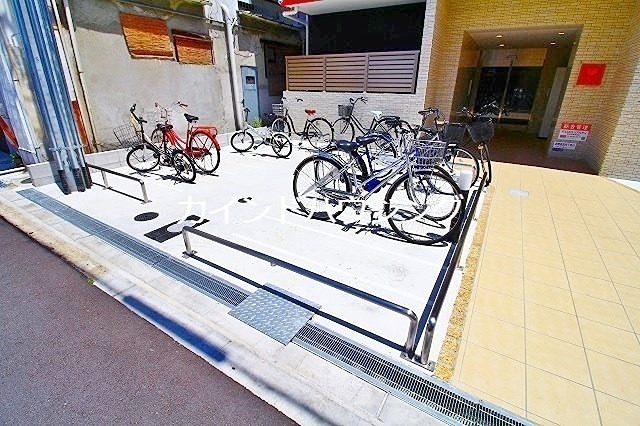 グランエクラ花園町 駐車場