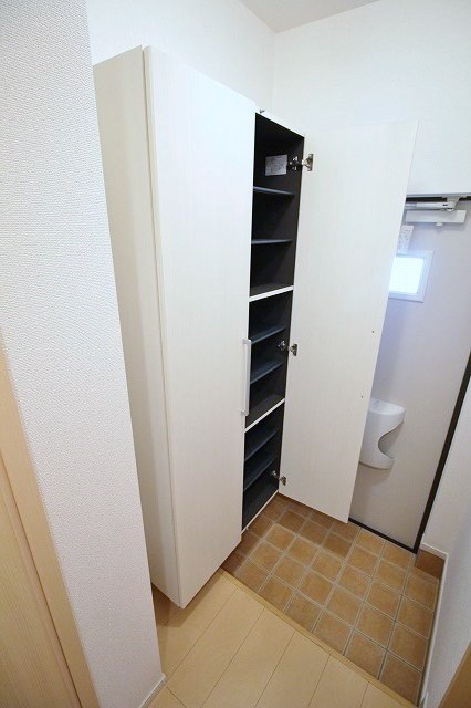 メゾン　ド　プラリネ 収納