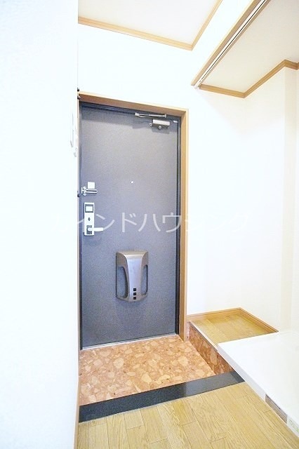 エス・スカイ 玄関