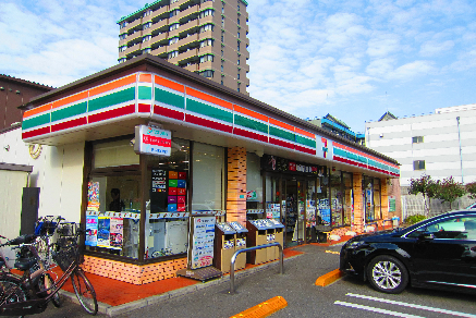 グランビルド住之江公園 コンビニ