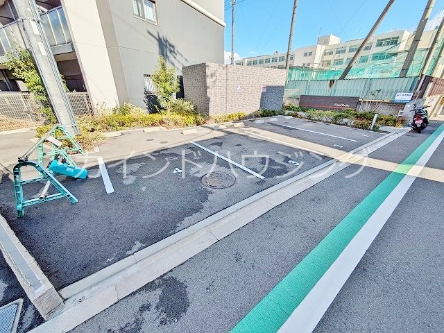 グランパシフィック花園Luxe 駐車場