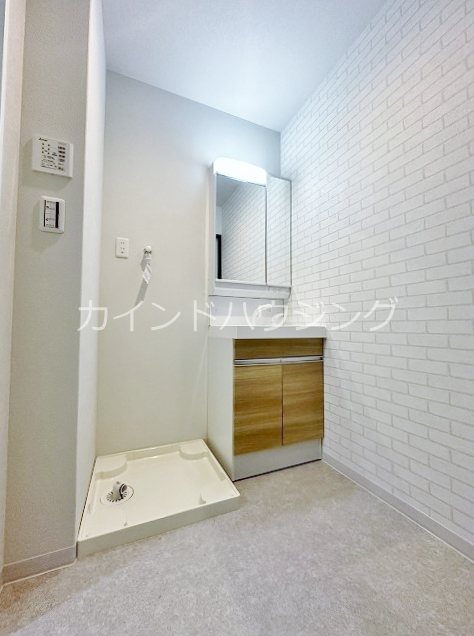 朝の春風とふんわりしっぽ 洗面所
