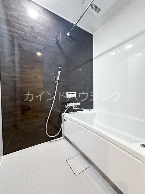 朝の春風とふんわりしっぽ 風呂画像