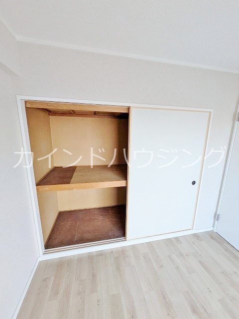 リアライズ玉出 収納