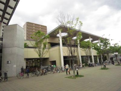 コスモハイム 図書館