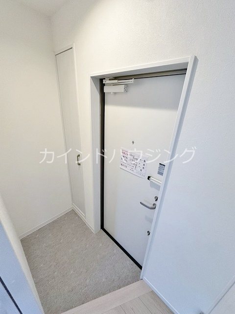 Raffine貝塚 玄関