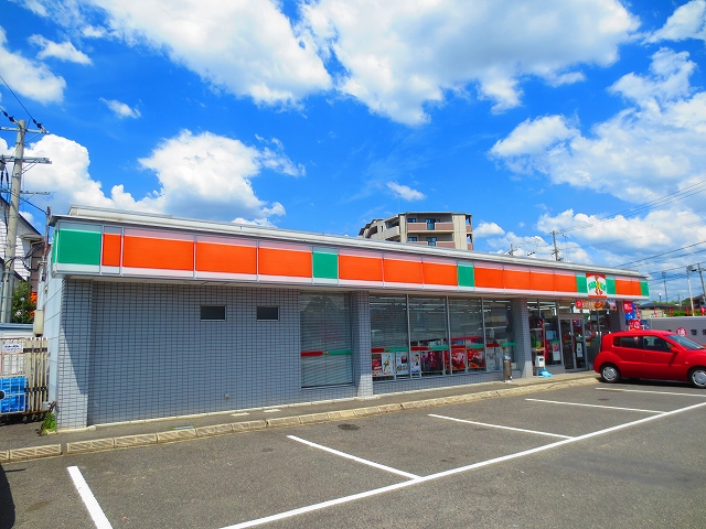 レオパレスエクセレント2号館 コンビニ