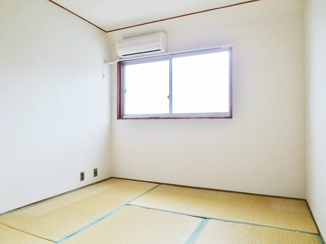 茜マンション ベッドルーム
