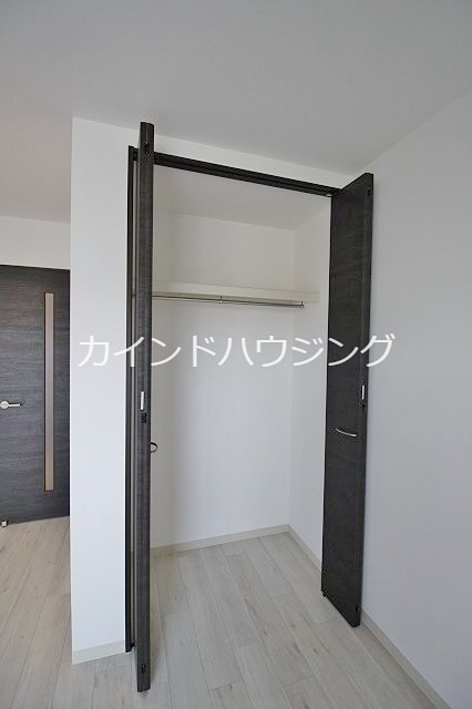 ジーメゾン墨江 収納