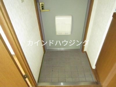 コォンパーニュ・マルミ 玄関