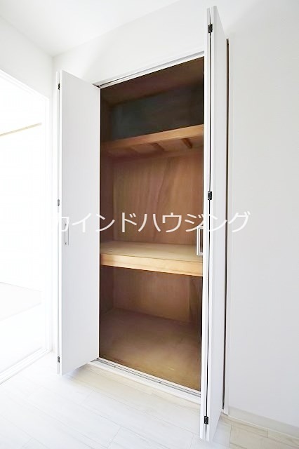 リアライズ北加賀屋 収納