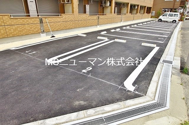 エバーリンク 駐車場