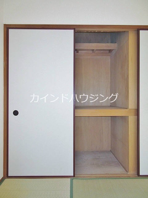 アクシスコート住之江 収納