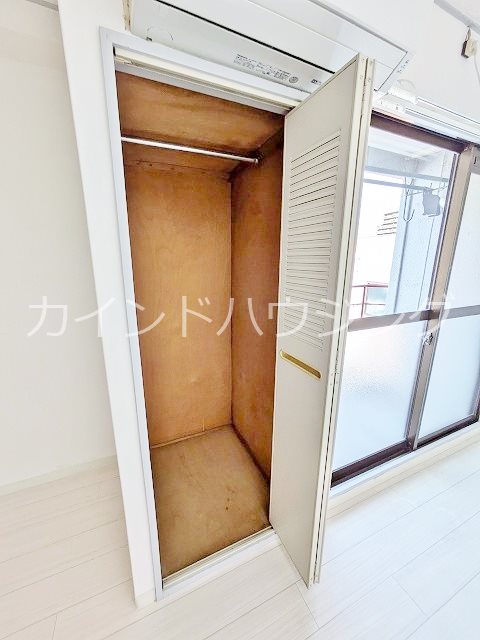 キューブ西加賀屋 収納