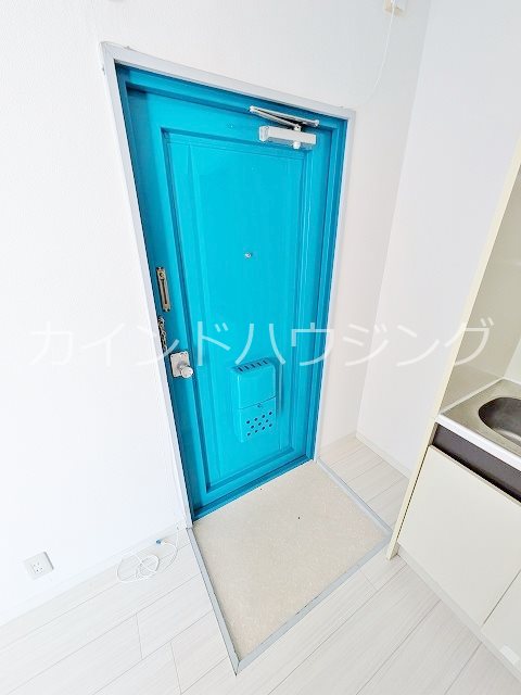 キューブ西加賀屋 玄関